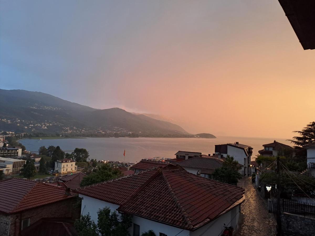 Sun & Moon Apartment Ohrid Extérieur photo
